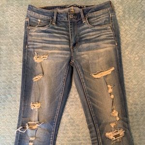 COPY - AE Jegging. Size 8. Distressed.